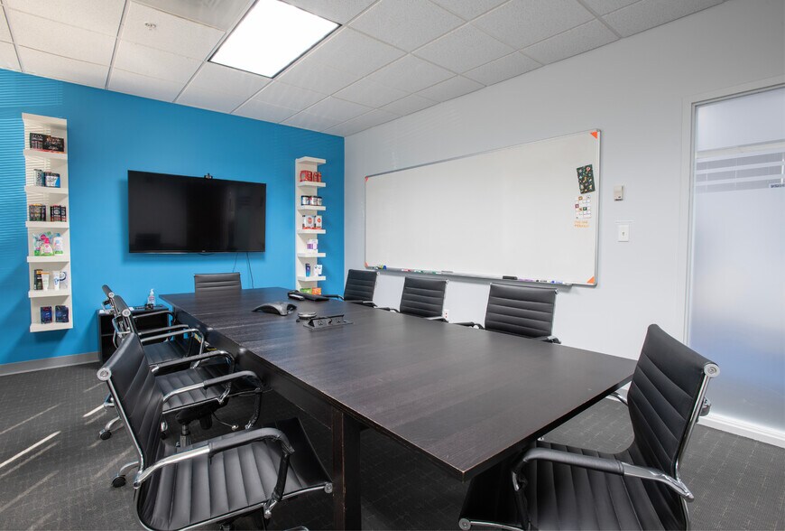 More Photos Of 9395 Kenwood Rd, Blue Ash Medical For Lease