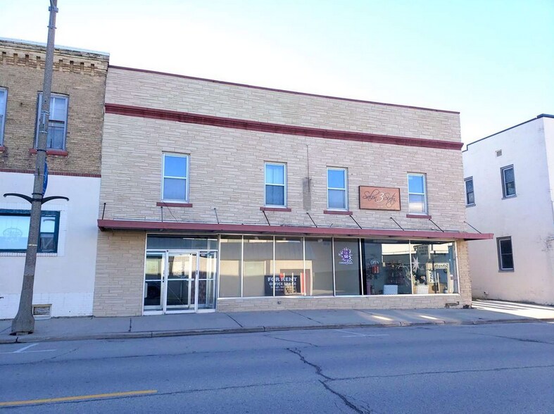 More Photos Of 110 S Main St, Brillion Storefront Retail Office For Sale