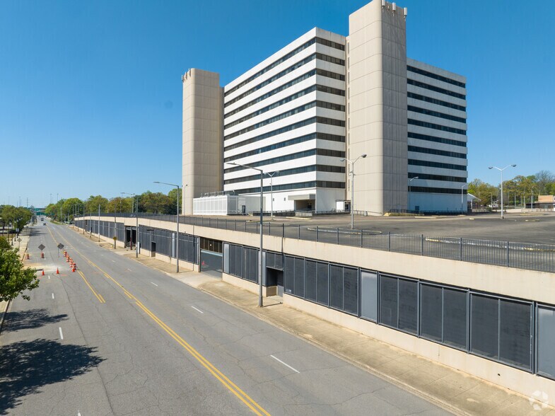 More Photos Of 2001 12th Ave N, Birmingham Office For Lease