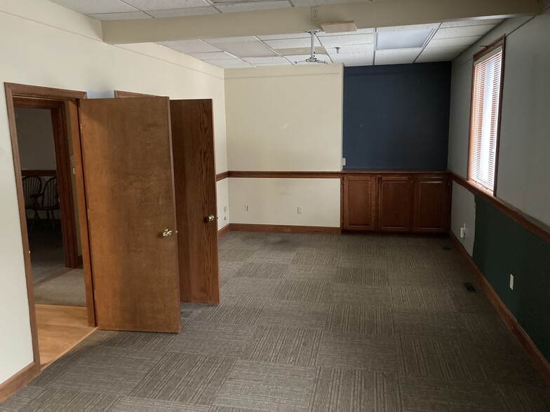 More Photos Of 200 Littleton Rd, Westford Office For Sale