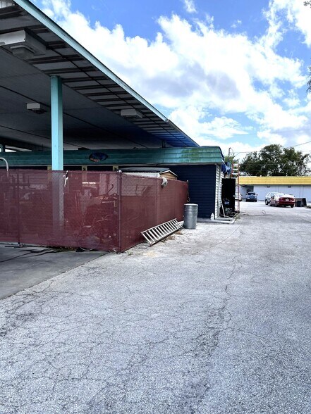 More Photos Of 1095 US Highway 17 S, Bartow Auto Repair For Sale
