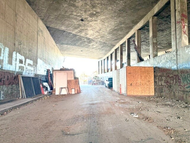 More Photos Of 3001 Delay Dr, Los Angeles Land For Lease