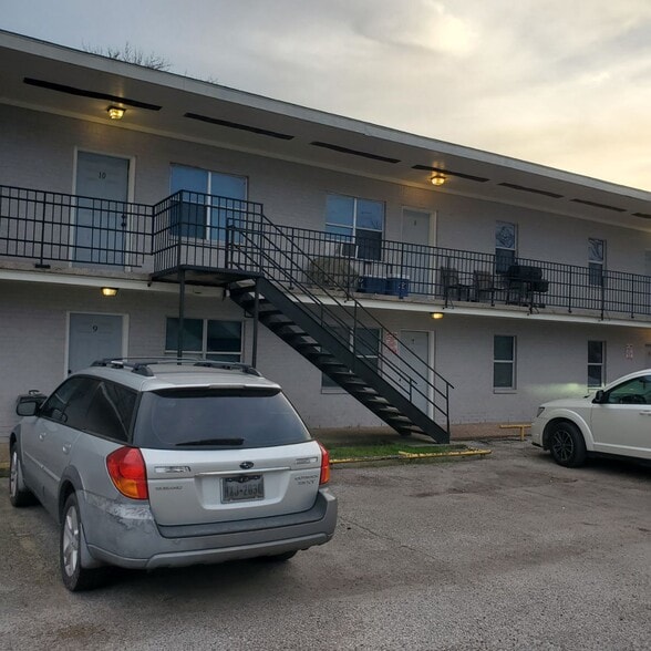 More Photos Of 4914 Kashmere St, Houston Apartments For Sale