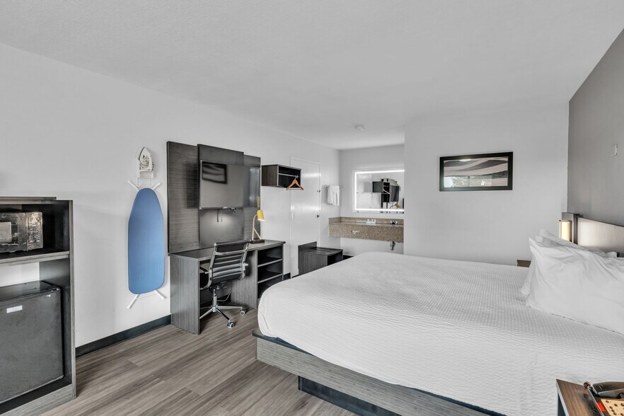 More Photos Of 962 Riverview Rd, Rock Hill Hotel For Sale