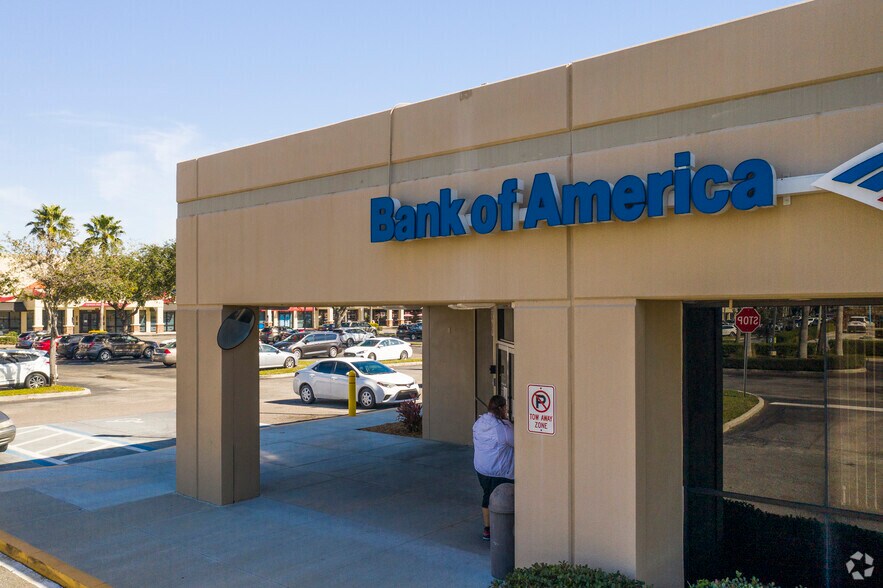 More Photos Of 5301-5553 Fruitville Rd, Sarasota Unknown For Lease