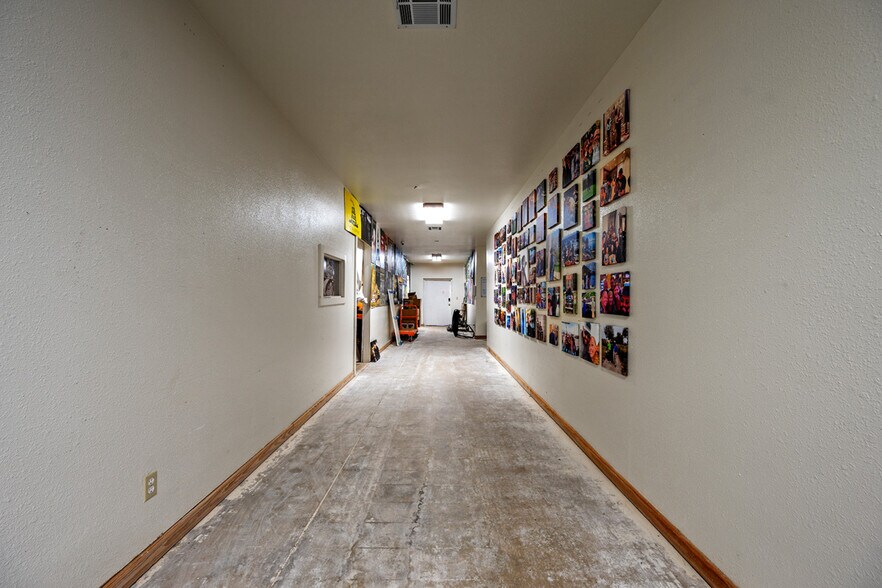 More Photos Of 31633 US-377 Hwy, Gordonville Light Distribution For Sale