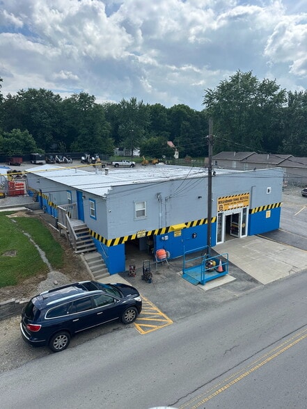 Primary Photo Of 517 John St, Hillsboro Flex For Sale