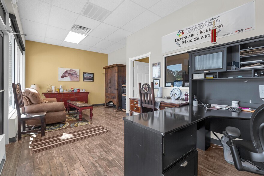 More Photos Of 11828 FM 1488 Rd, Magnolia Storefront Retail Office For Lease