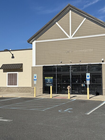 More Photos Of 2075 Ferry Ave, Camden Freestanding For Lease
