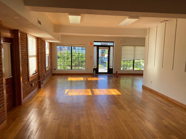 More Photos Of 56 Park St, Framingham Office For Sale
