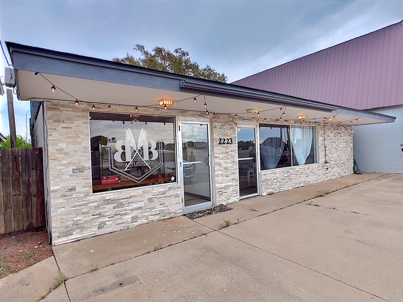 Primary Photo Of 2223 Falcon Rd, Altus Restaurant For Lease