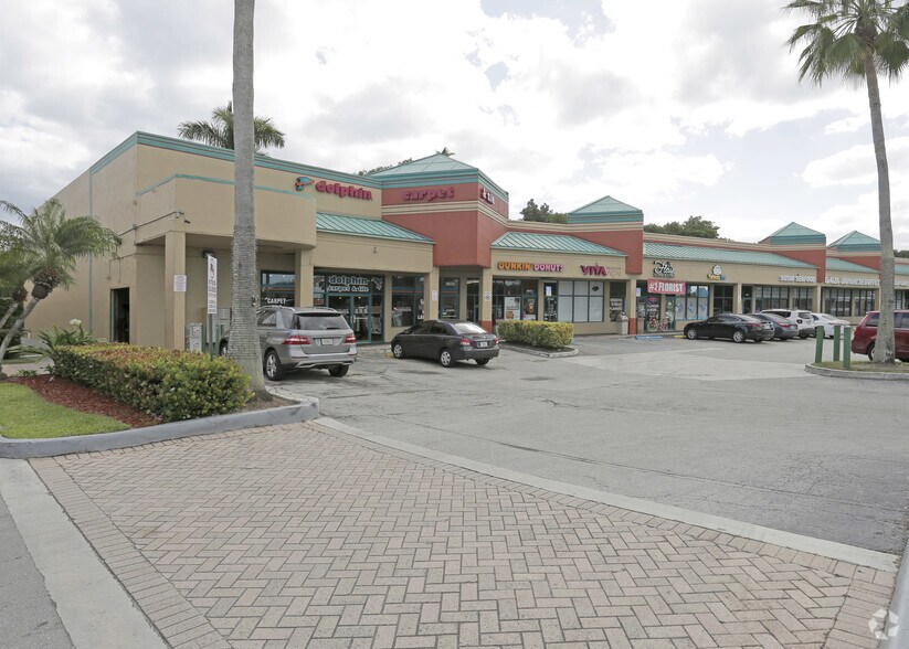 More Photos Of 16101-16173 Biscayne Blvd, North Miami Beach Coworking Space