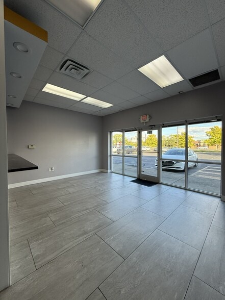 More Photos Of 721-739 Georgesville Rd, Columbus General Retail For Lease