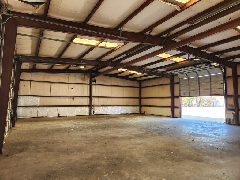 More Photos Of 22295 E Martin Dr, Porter Warehouse For Lease