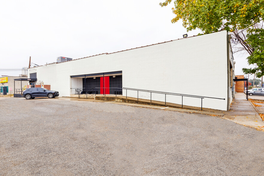 Primary Photo Of 2909 Canton St, Dallas Warehouse For Sale