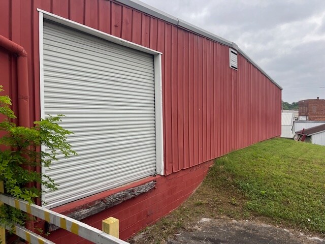 More Photos Of 217 Sparkman St SW, Hartselle Warehouse For Sale