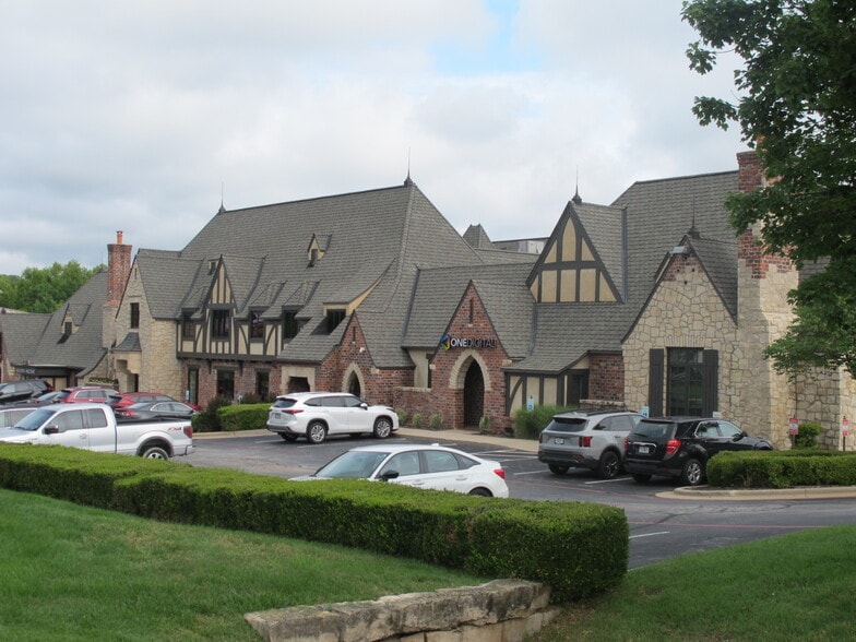 Primary Photo Of 2925 E Battlefield St, Springfield Office For Lease