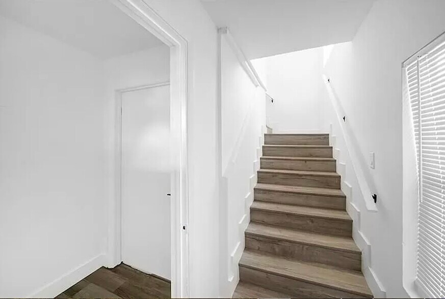 More Photos Of 904 4th St, West Palm Beach Multifamily For Sale