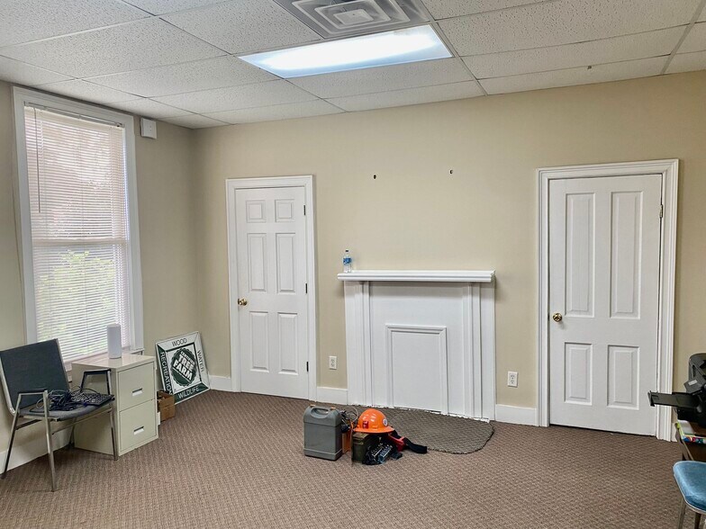 More Photos Of 316 S Washington St, Bainbridge Office For Sale