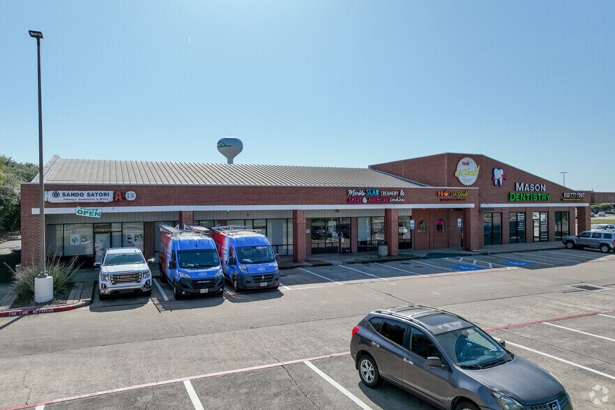 More Photos Of 501-521 S Mason Rd, Katy Storefront For Lease