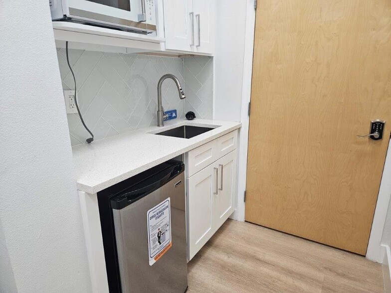 More Photos Of 12615 Race Track Rd, Tampa General Retail For Lease