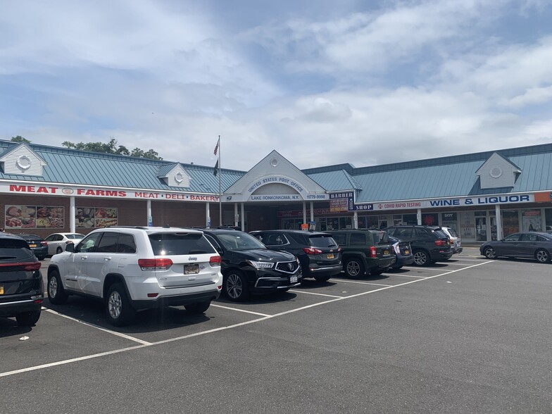 300-318 Portion Rd, Ronkonkoma, NY 11779 For Lease 