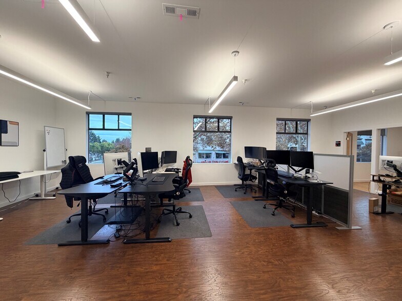 More Photos Of 142-156 Castro St, Mountain View Office For Lease