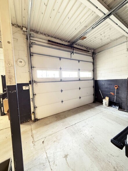 More Photos Of 2139 Kalamazoo Ave SE, Grand Rapids Warehouse For Sale