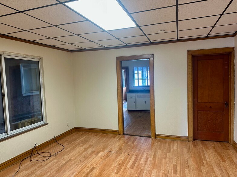 More Photos Of 4833-4835 Maccorkle Ave, Charleston Storefront Retail Residential For Sale