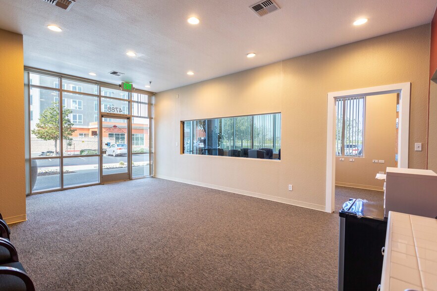 More Photos Of 4750-4794 Duckhorn Dr, Sacramento Research And Development For Lease