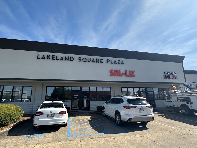 Primary Photo Of 1000 Lakeland Sq, Flowood Unknown For Lease