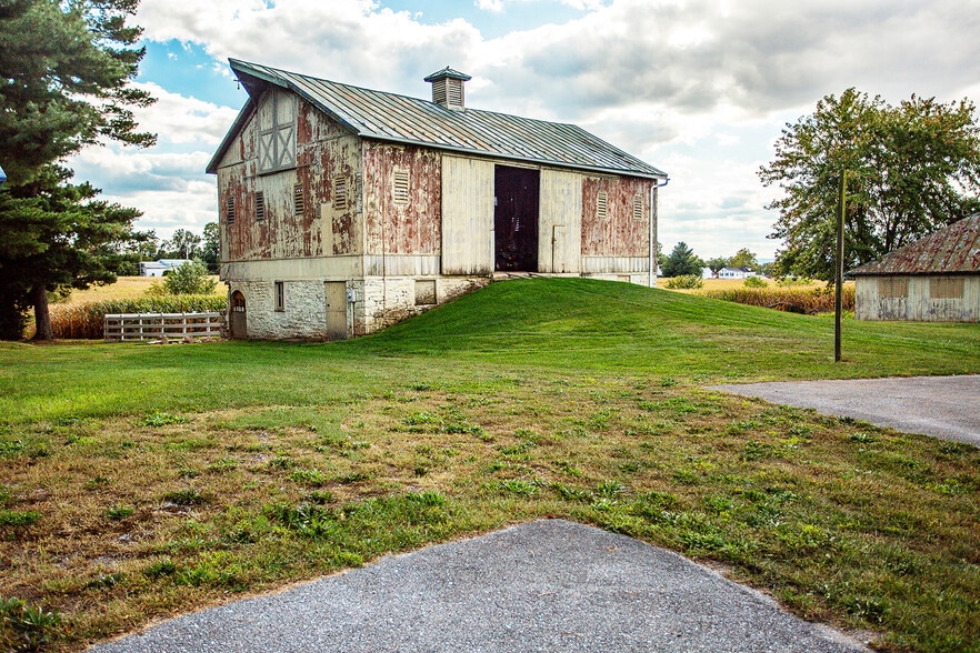 More Photos Of 6000 Middleburg Rd, Middleburg Specialty For Sale