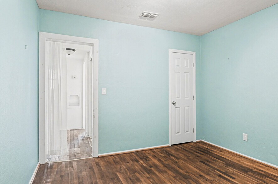 More Photos Of 1201 Cassat Ave, Jacksonville Medical For Sale