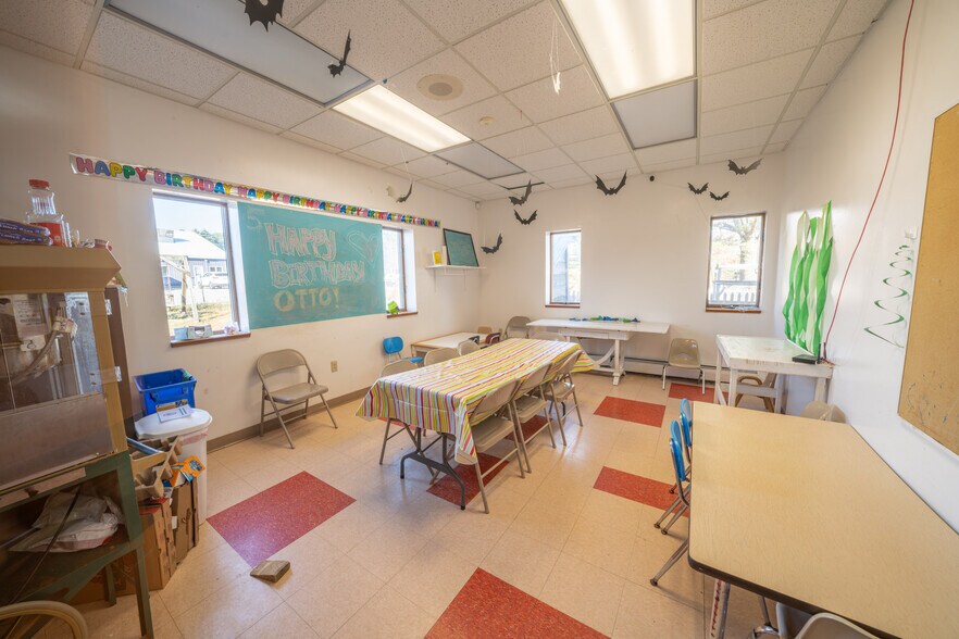 More Photos Of 11 Airport Rd, Belfast Office For Sale