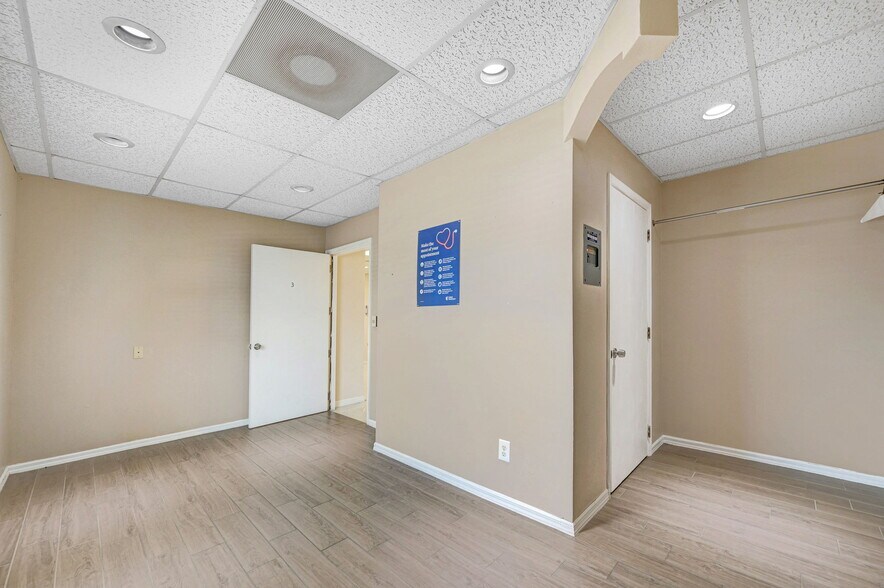 More Photos Of 1801 Sarno Rd, Melbourne Medical For Sale