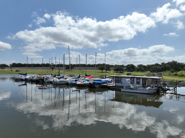More Photos Of 505 Marina, Brenham Specialty For Sale