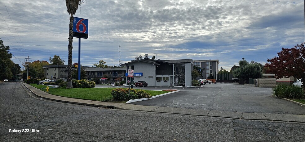 More Photos Of 665 Manzanita Ct, Chico Hotel For Sale