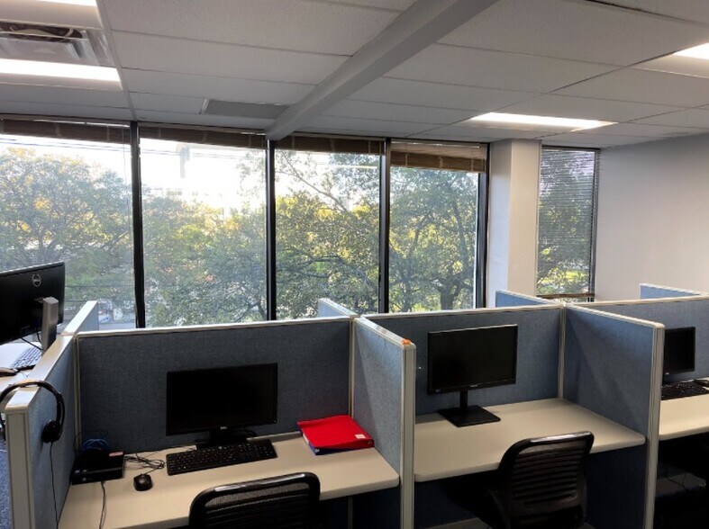 More Photos Of 9600 W Sample Rd, Coral Springs Office For Lease