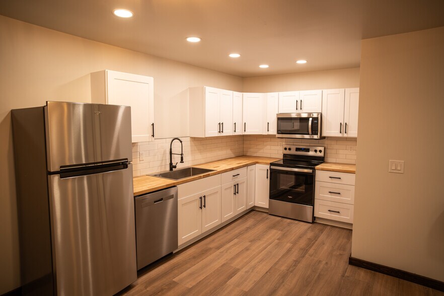 More Photos Of 152 Johnson Ave, Orofino Bar For Sale