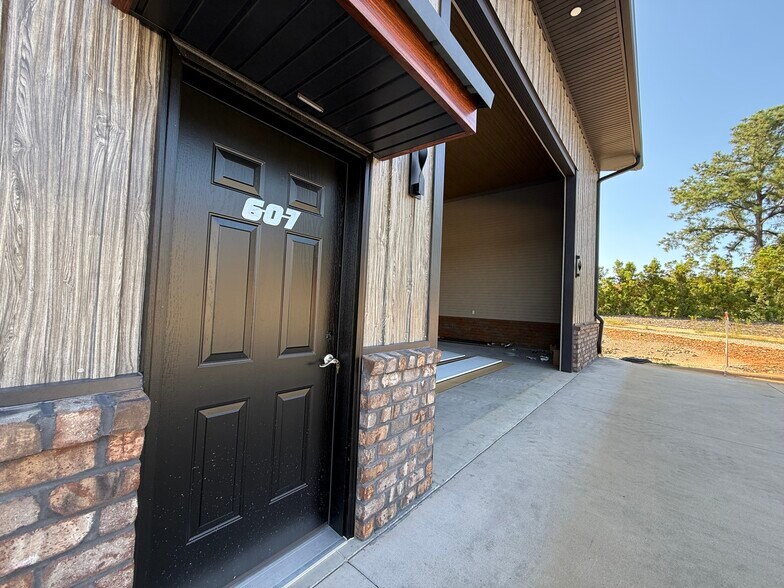 More Photos Of 144 McCrary Rd, Mooresville Industrial For Sale