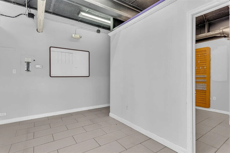 More Photos Of 1400 N West Ave, Jackson General Retail For Sale
