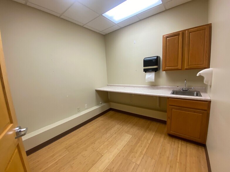 More Photos Of 227 16th St W, Dickinson Skilled Nursing Facility For Sale