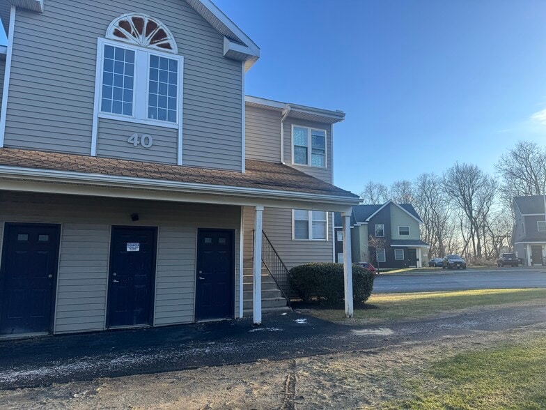 More Photos Of Capital Woods, Albany Apartments For Sale