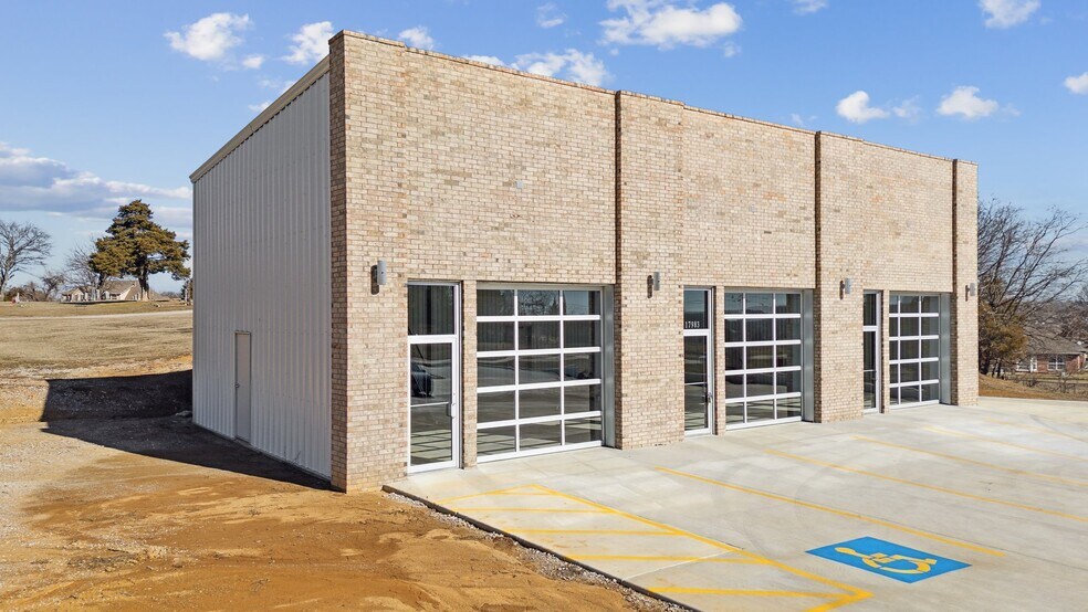 Primary Photo Of 17983 E 116th N St, Owasso Freestanding For Sale