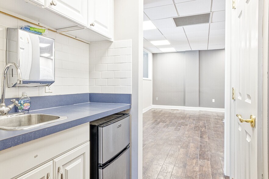 More Photos Of 135 Haven Ave, Port Washington Office For Lease