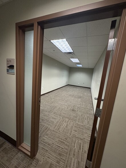 More Photos Of 10600 Chevrolet Way, Estero Office For Lease