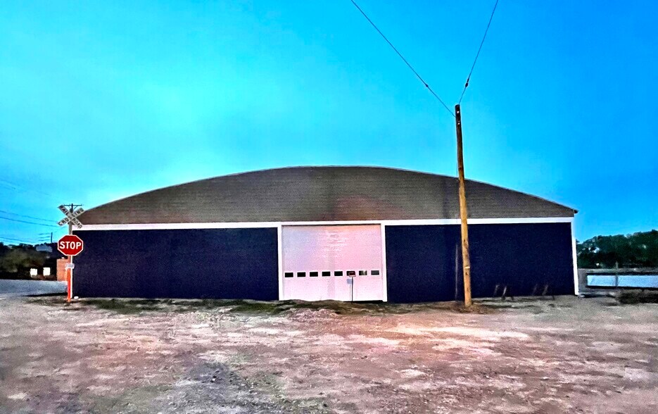 More Photos Of 209 River St, Grand River Marina For Sale