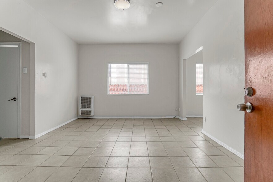 More Photos Of 5606 S Figueroa St, Los Angeles Apartments For Sale