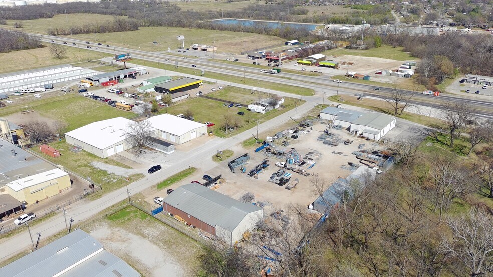 More Photos Of 552 W 138th St, Glenpool Service For Sale