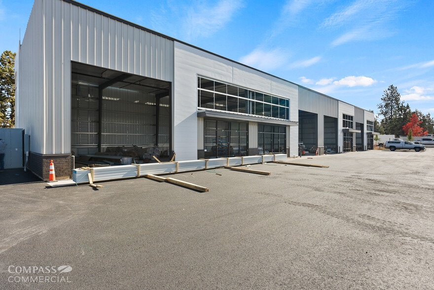 More Photos Of 20489 NE Funner Pl, Bend Industrial For Sale